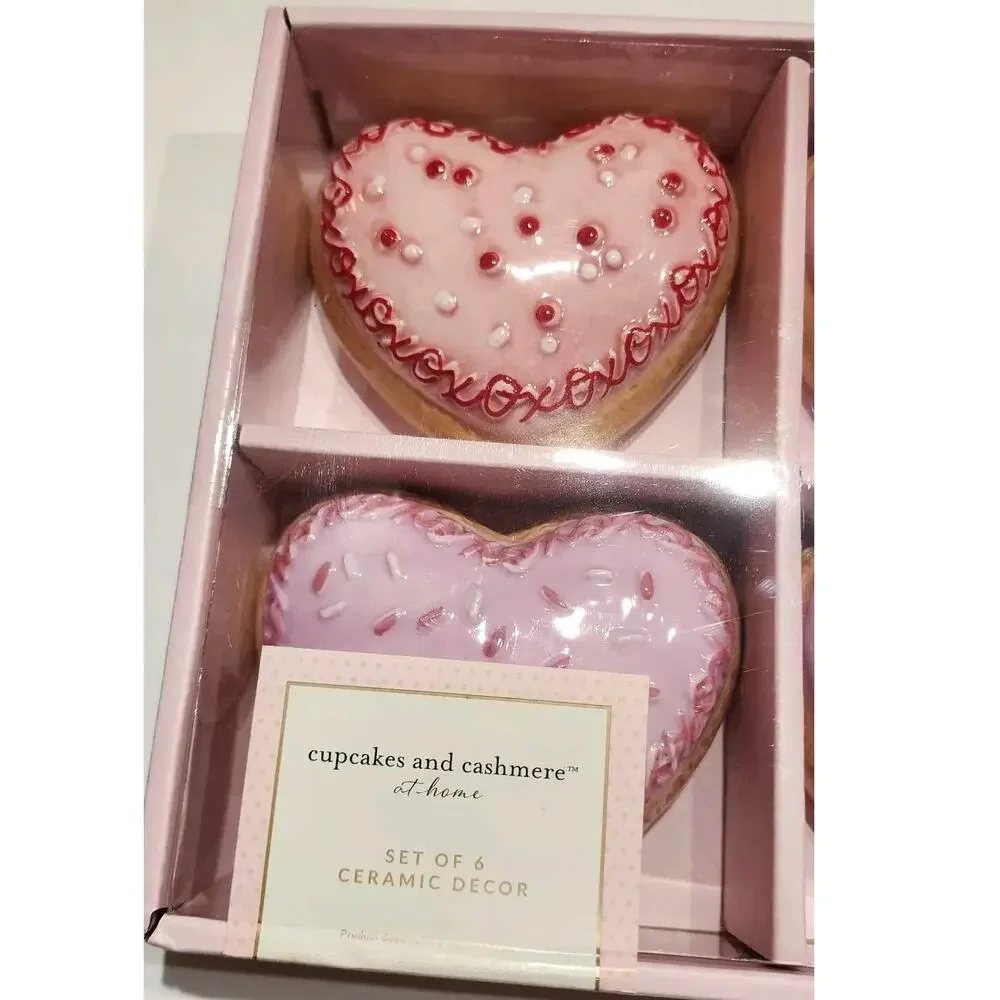 Cupcakes and Cashmere Valentine's Day Ceramic Heart Shaped Donuts Set of 6 New